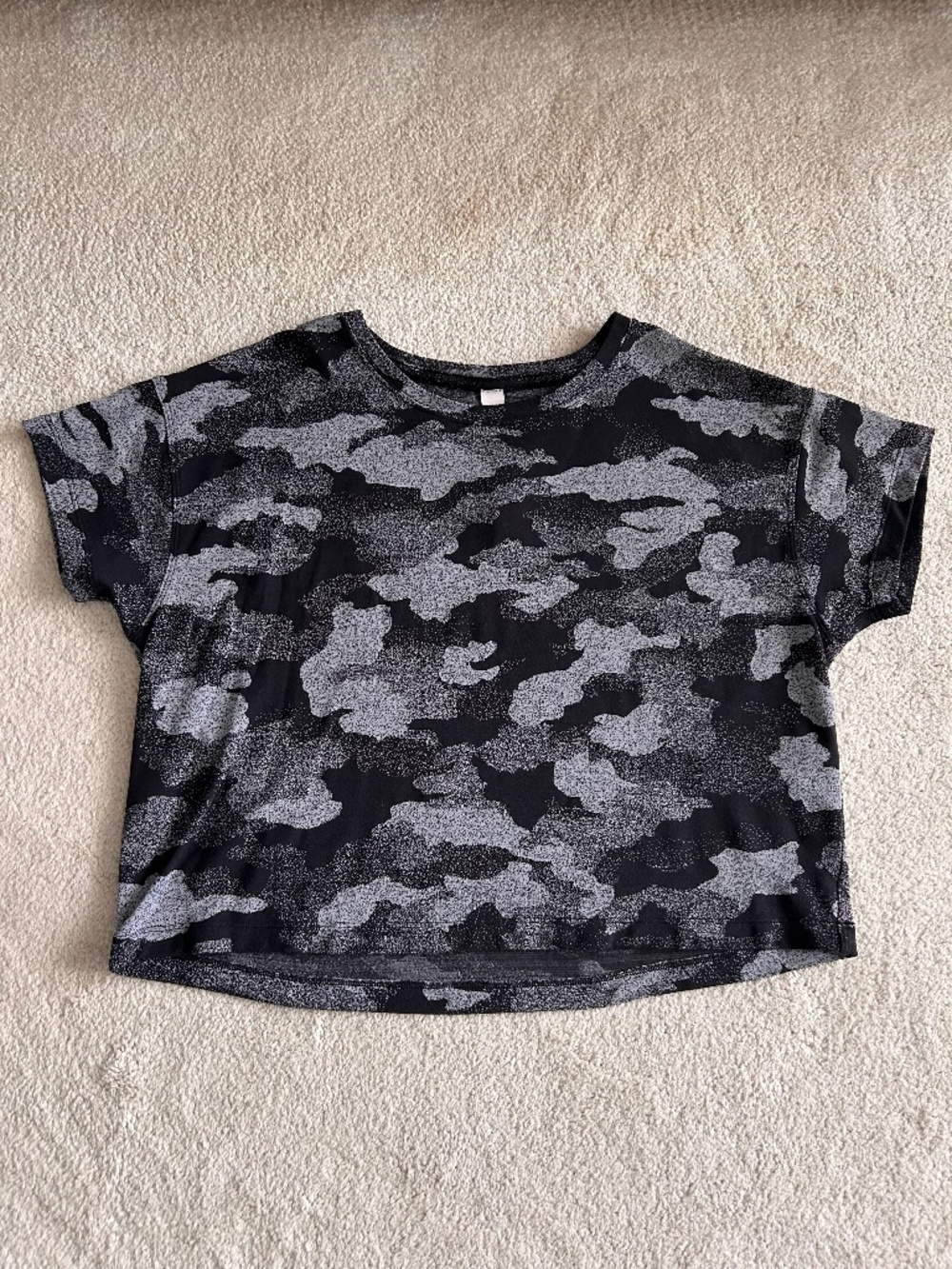 Lululemon 4 crop boxy camo top